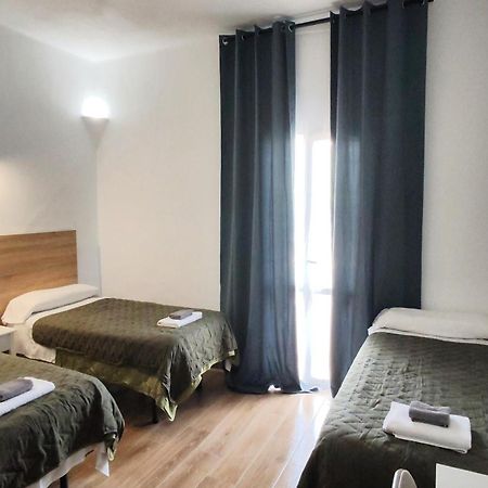 Hostal Oasis Dor Cala D´Or エクステリア 写真