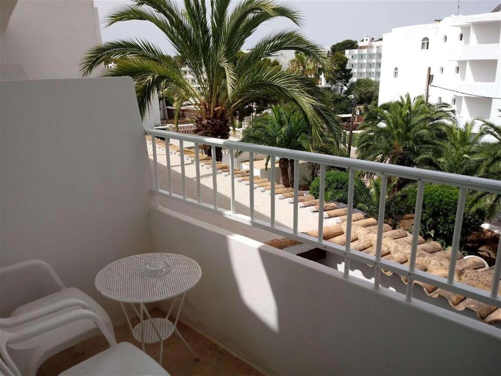 Hostal Oasis Dor Cala D´Or エクステリア 写真