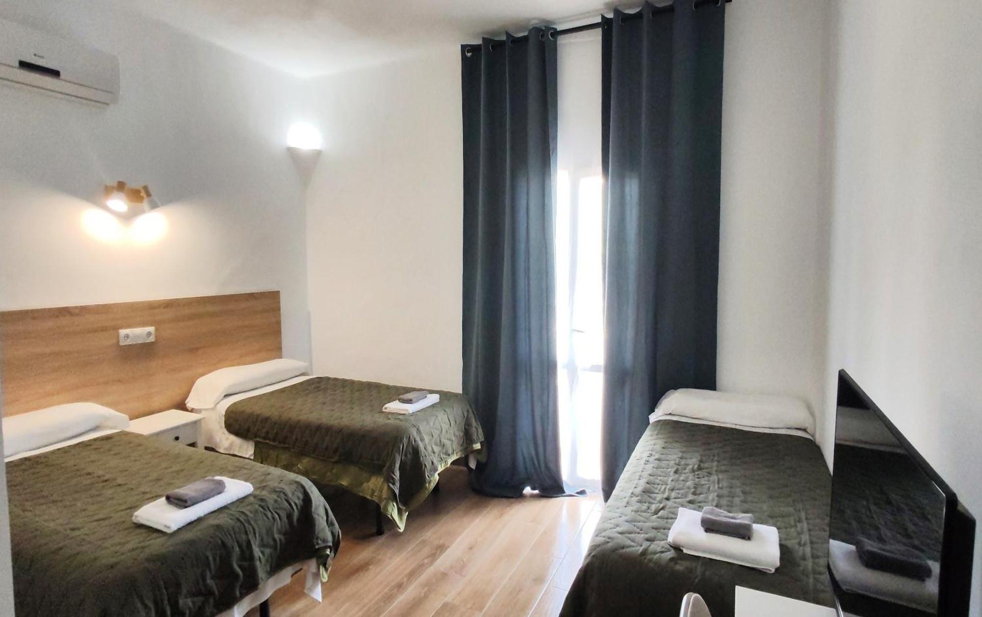 Hostal Oasis Dor Cala D´Or エクステリア 写真