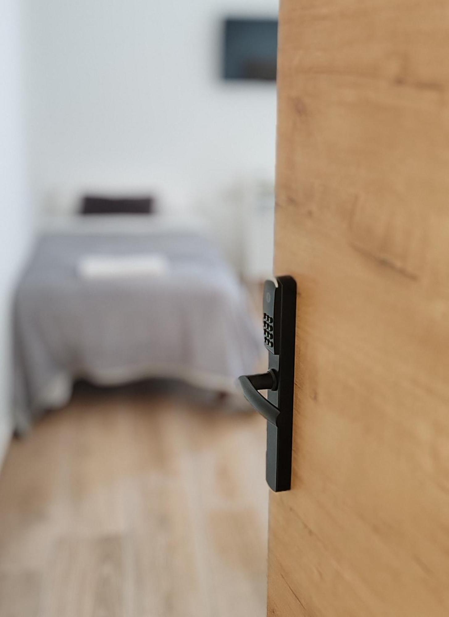 Hostal Oasis Dor Cala D´Or エクステリア 写真